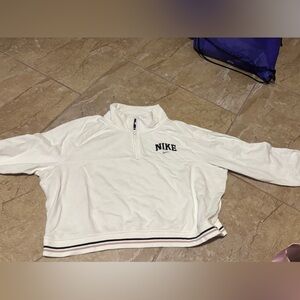 Cropped NIKE sweater